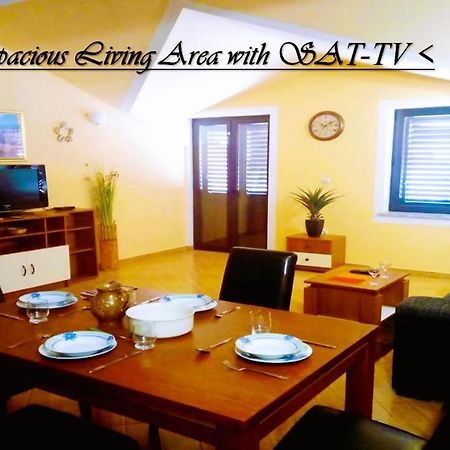 House White Stone Split Apartment Podstrana Exterior foto
