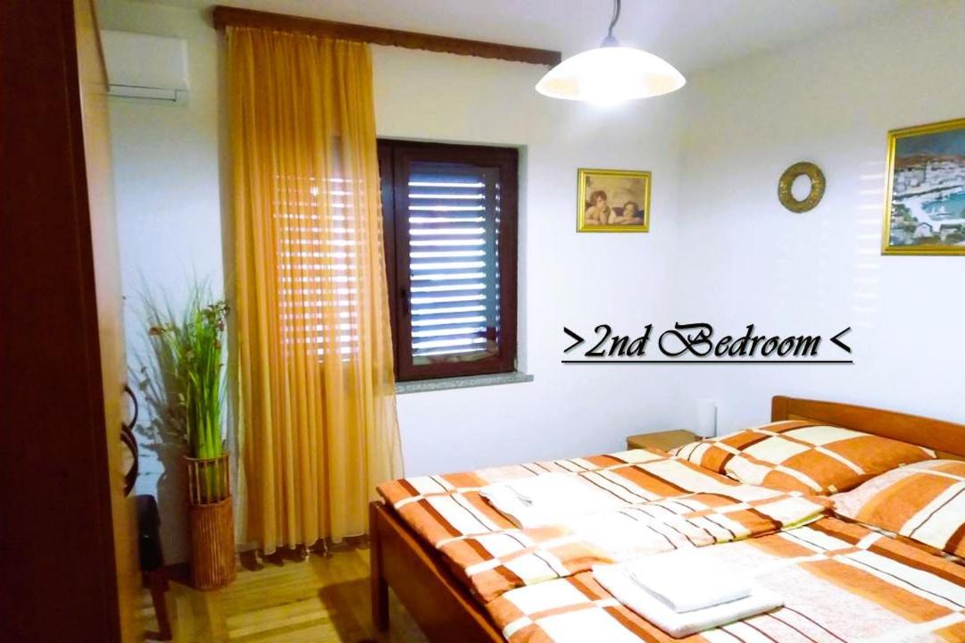 House White Stone Split Apartment Podstrana Cameră foto