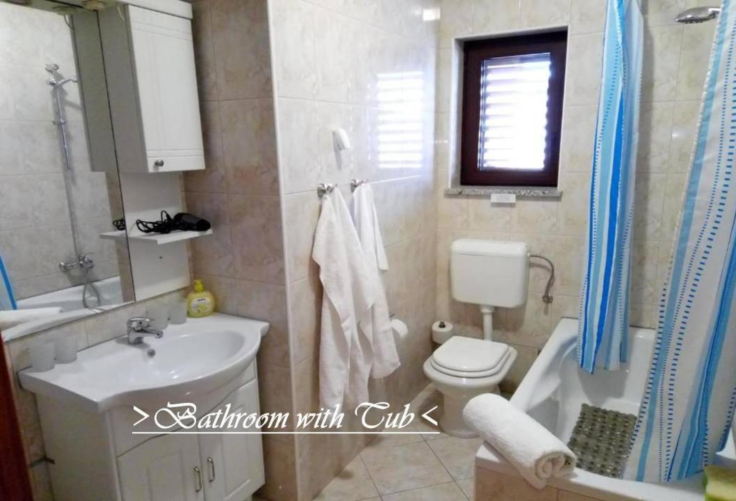 House White Stone Split Apartment Podstrana Cameră foto