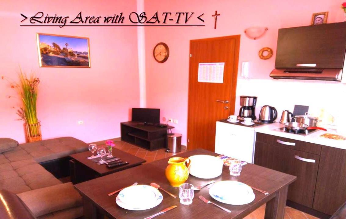 House White Stone Split Apartment Podstrana Cameră foto