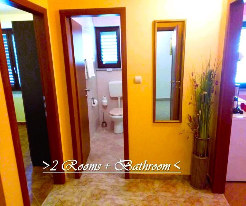 House White Stone Split Apartment Podstrana Cameră foto