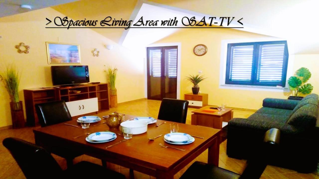 House White Stone Split Apartment Podstrana Exterior foto